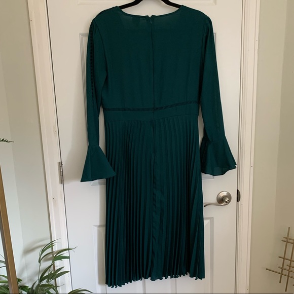 ASOS Embroidered Pleated Midi Dress with Lace Inserts, Sz 8 - Picture 3 of 3